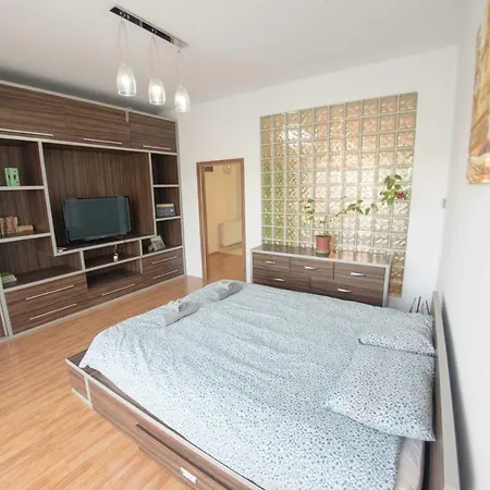 Sara Apartment *